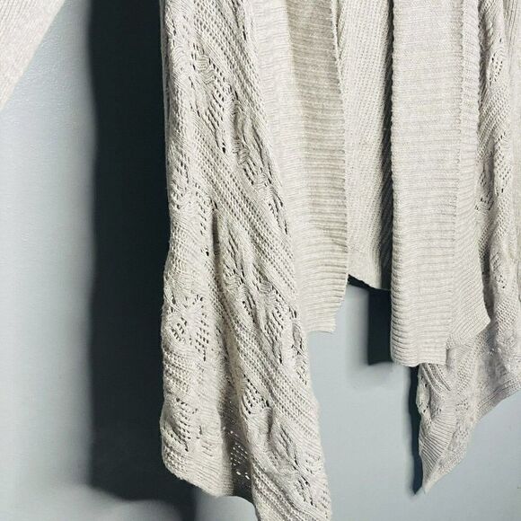 Matilda Jane size S tan open front crocheted sides cardigan oversized NWOT - Picture 4 of 8